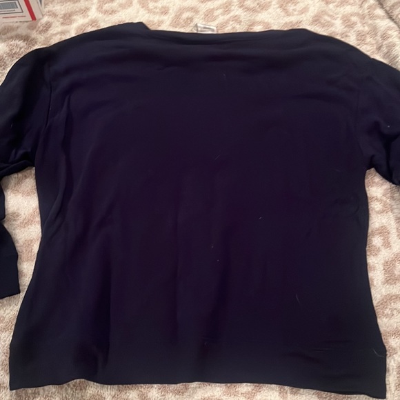 Wonder Woman Sweatshirt. Size Large. EUC! - Picture 4 of 4